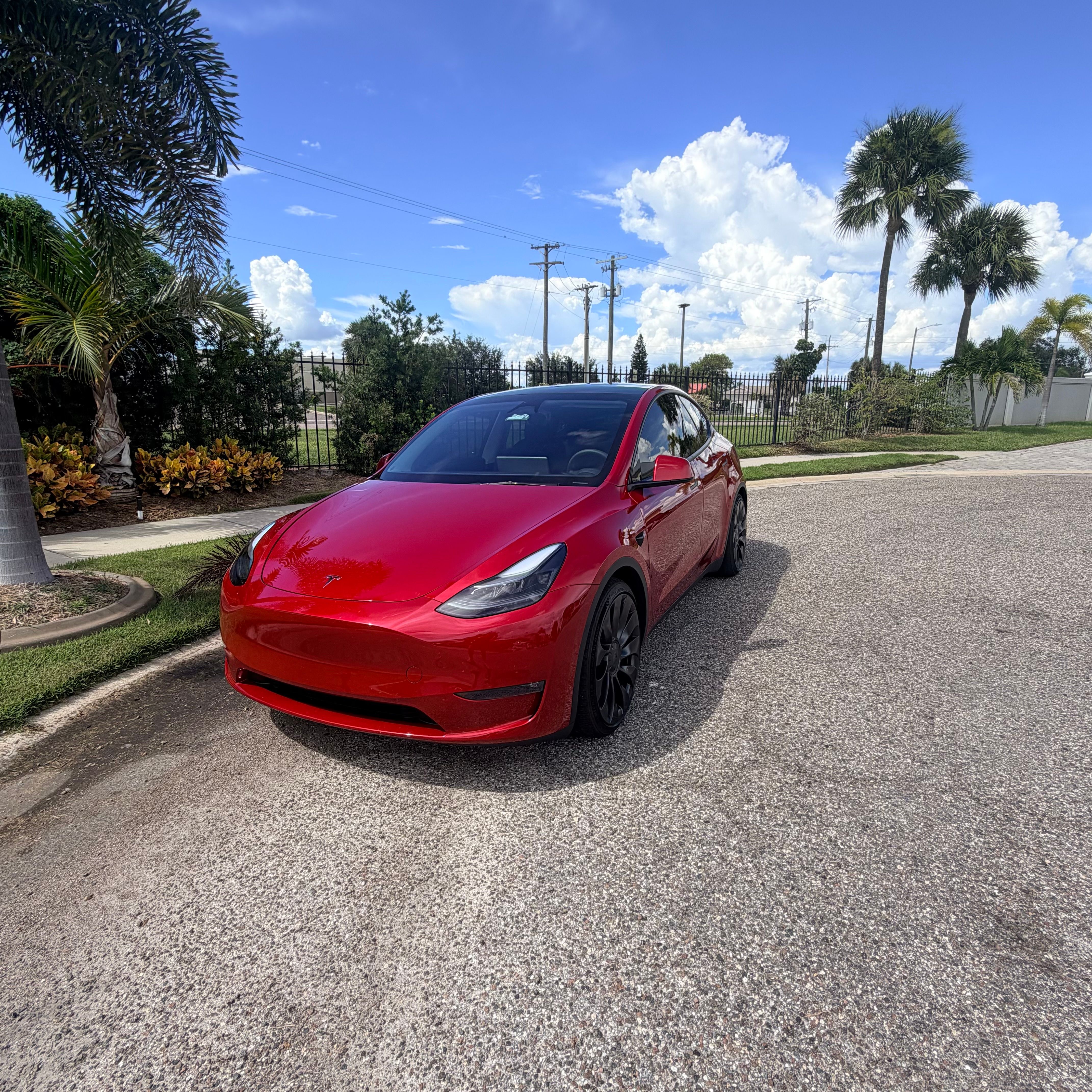 Used 2023 Tesla Model Y Performance AWD/4WD image 4