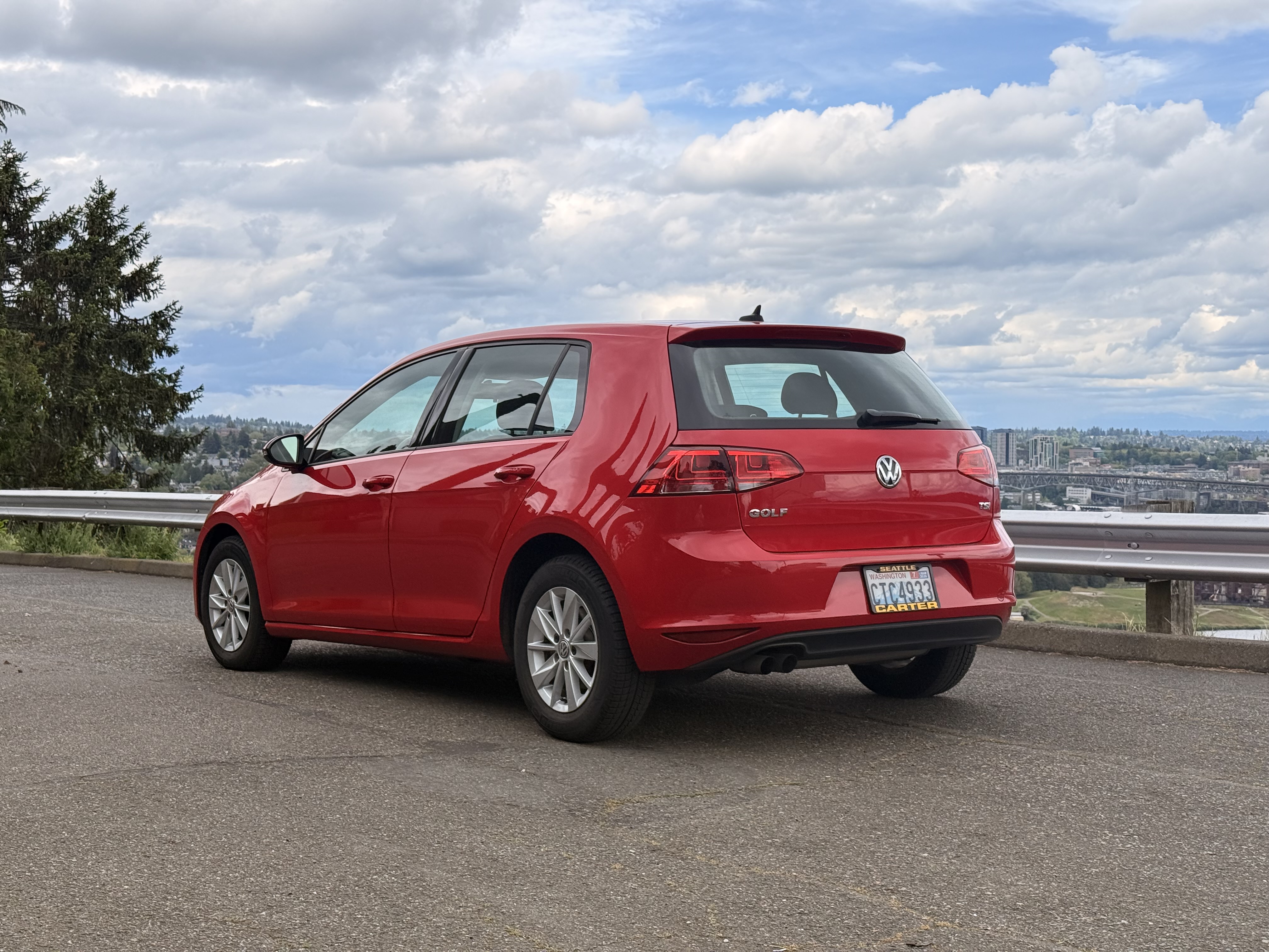 Used 2016 Volkswagen Golf S FWD image 5