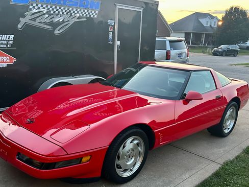 Used 1995 Chevrolet Corvette Coupe image 1