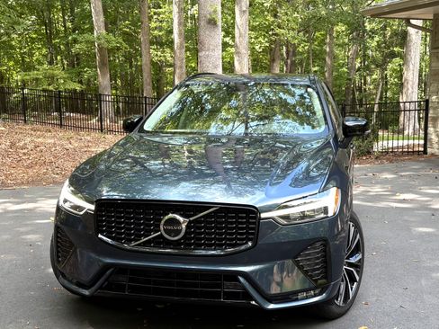 Used 2025 Volvo XC60 B5 Plus w/ Protection Package Premier AWD/4WD image 1