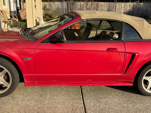 Used 2000 Ford Mustang GT image 9