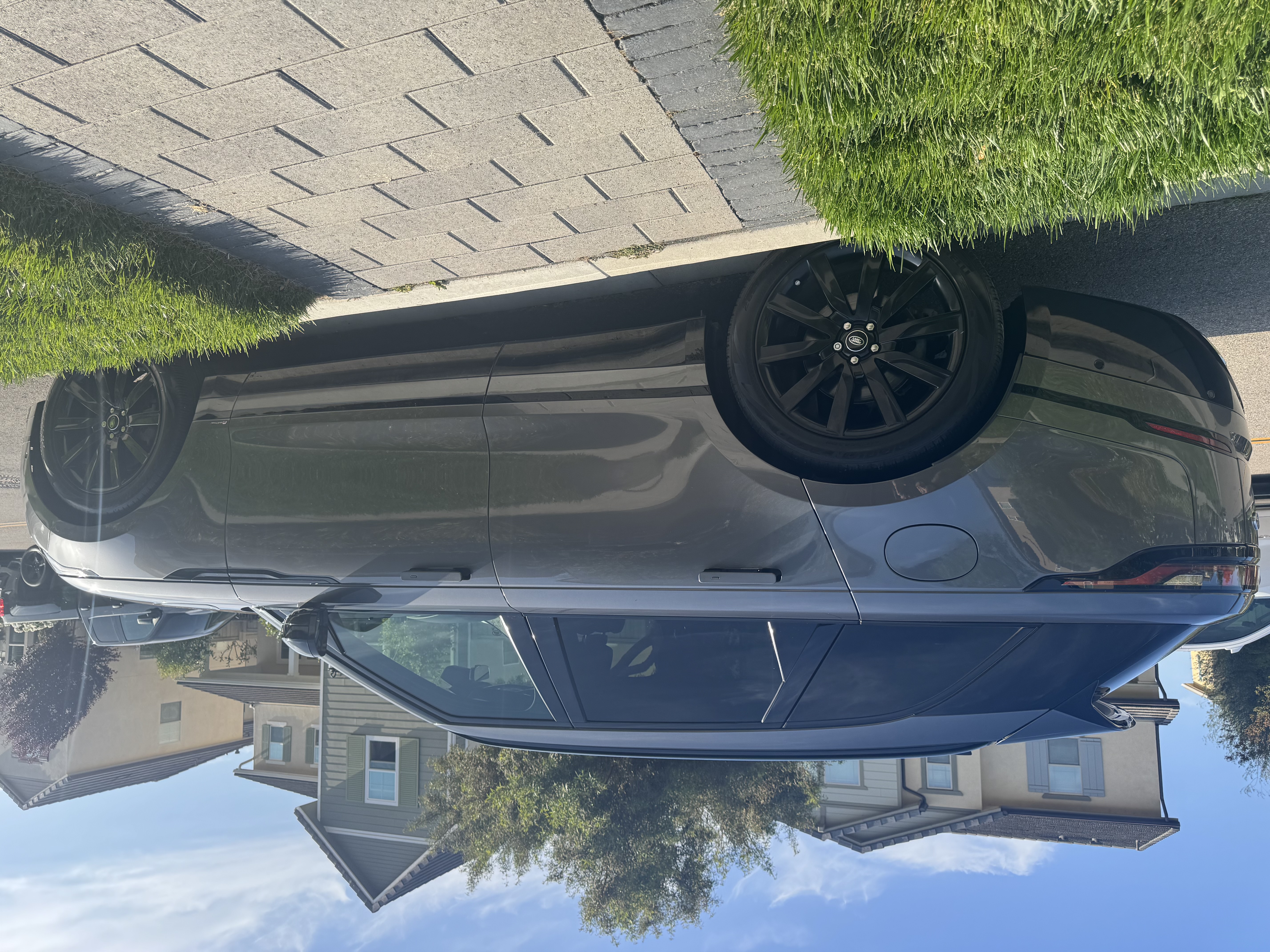 Used 2019 Land Rover Range Rover Velar R-Dynamic SE AWD/4WD image 1