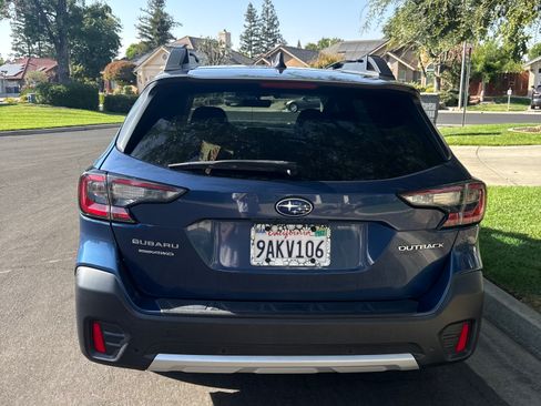 Used 2022 Subaru Outback Limited AWD/4WD image 6