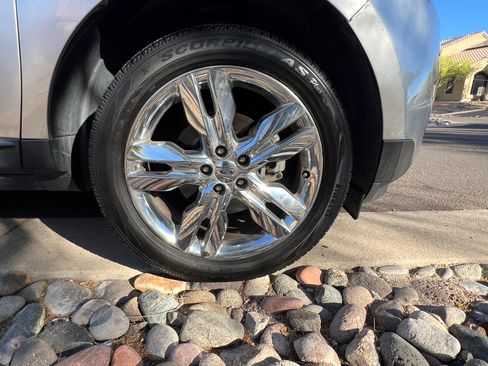 Used 2013 Ford Edge Limited image 16