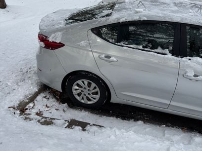 Used 2017 Hyundai Elantra SE