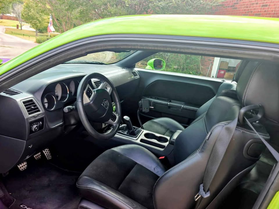 Used 2011 Dodge Challenger SRT8 w/ Green w/Envy Group RWD image 20