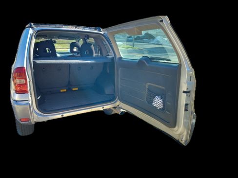 Used 2005 Toyota RAV4 2WD image 13