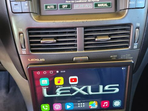 Used 2004 Lexus LS 430 RWD image 12