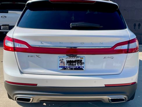Used 2016 Lincoln MKX Reserve w/ Climate Package image 4