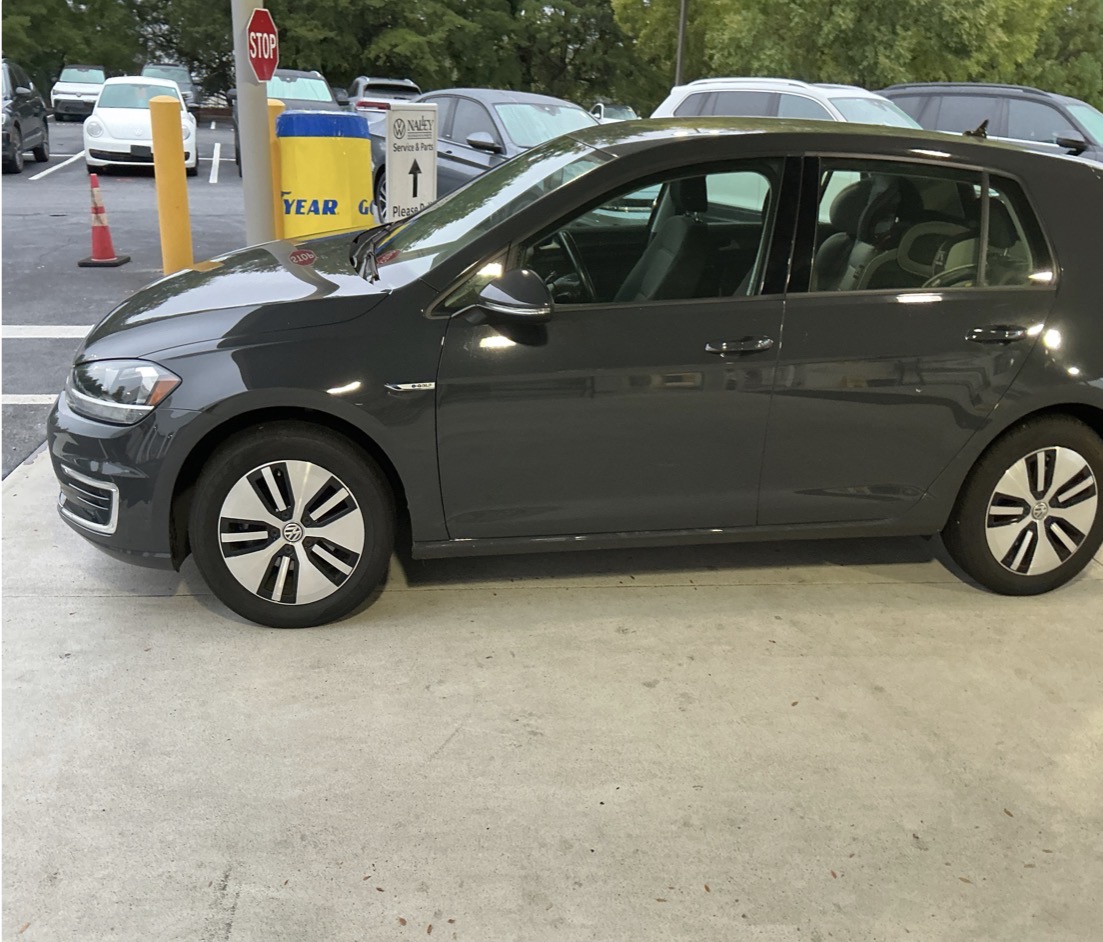 Used 2019 Volkswagen e-Golf SE w/ Driver Assistance Package FWD image 5