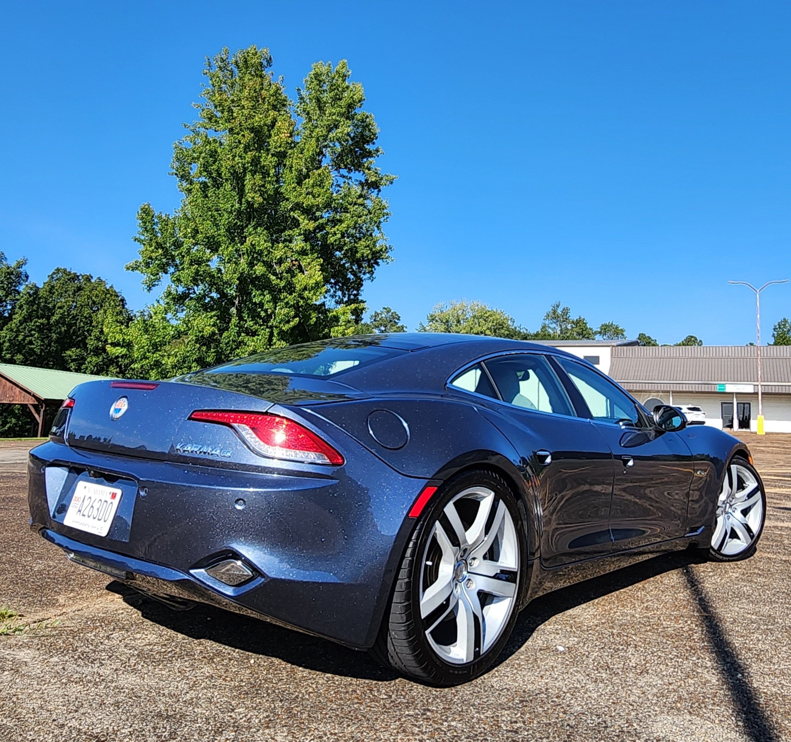 Used 2012 Fisker Karma EcoChic RWD image 6