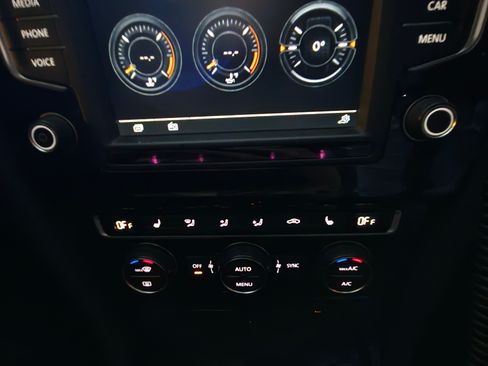 Used 2016 Volkswagen Golf Hatchback Sedan 4D image 11