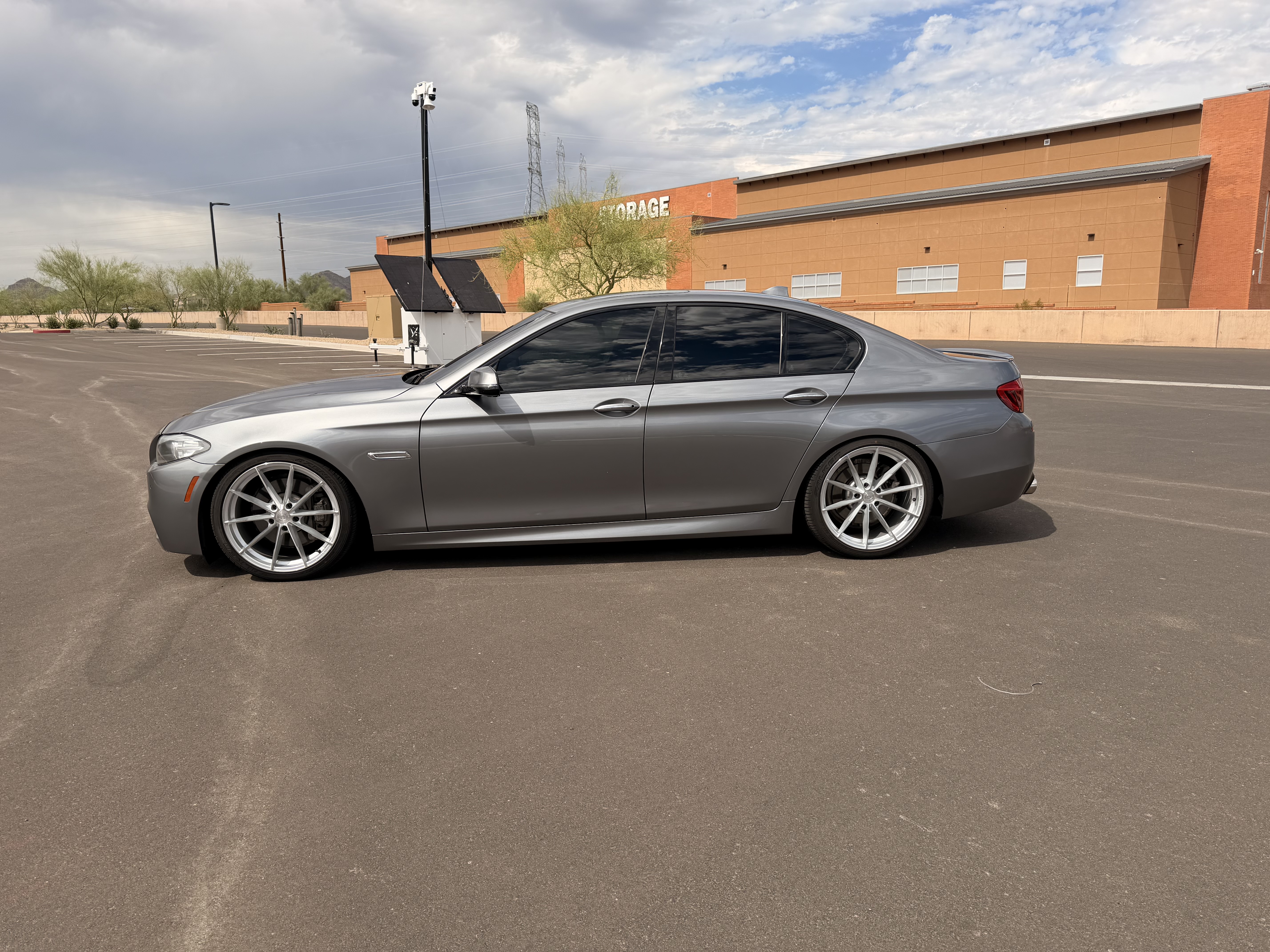 Used 2016 BMW 535i xDrive Sedan AWD/4WD image 4
