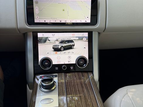 Used 2019 Land Rover Range Rover AWD/4WD image 6