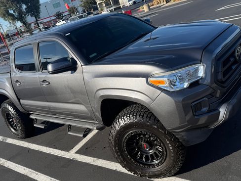 Used 2022 Toyota Tacoma SR w/ SR Convenience Package RWD image 1