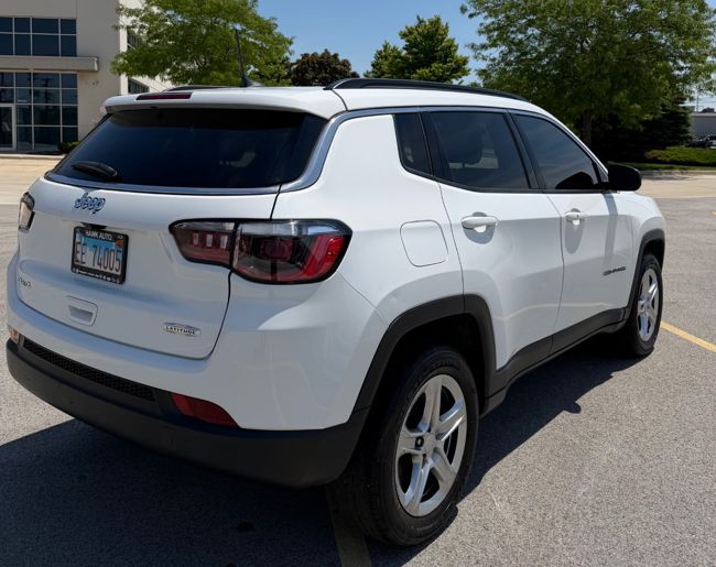 Used 2023 Jeep Compass Latitude AWD/4WD image 5