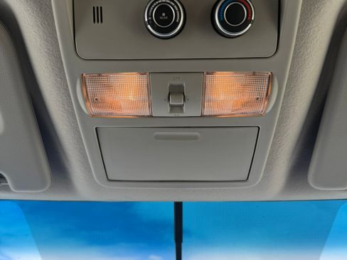 Used 2021 Nissan NV 3500 SL RWD image 18