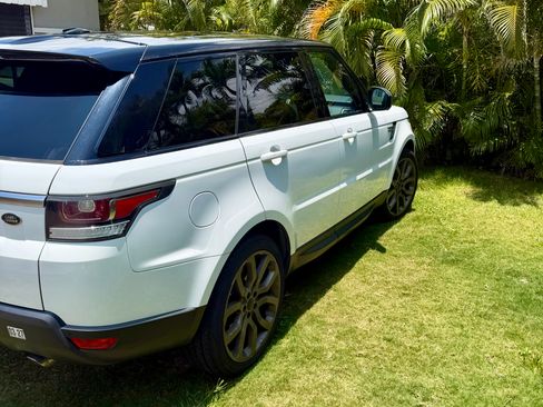 Used 2014 Land Rover Range Rover Sport HSE AWD/4WD image 6