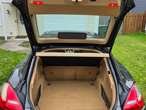 Used 2012 Porsche Panamera 4 image 9