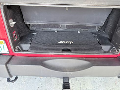 Used 2013 Jeep Wrangler Sport AWD/4WD image 6