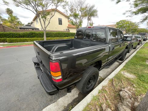 Used 2005 GMC Sierra 1500 SLT w/ Light Duty Power Package image 11