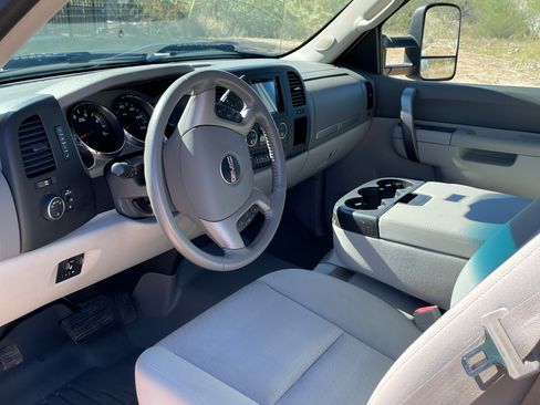 Used 2011 GMC Sierra 2500 SLE w/ SLE Preferred Package image 22