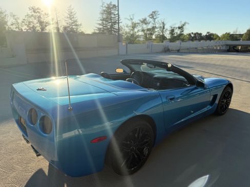Used 1998 Chevrolet Corvette Convertible 2D image 2