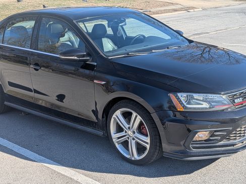 Used 2016 Volkswagen Jetta GLI SEL image 9