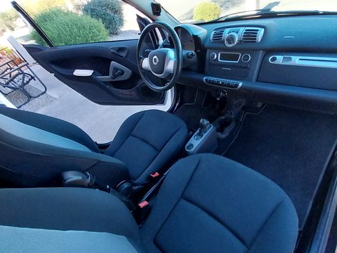 Used 2014 smart fortwo pure image 11