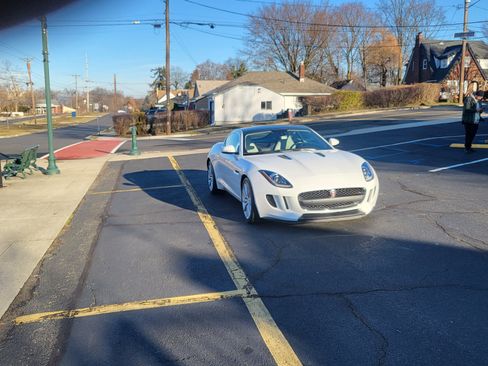 Used 2015 Jaguar F-TYPE Coupe image 13