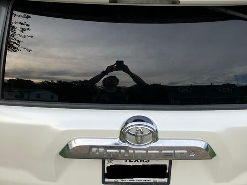 Used 2011 Toyota 4Runner SR5 RWD image 10