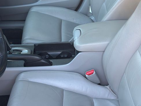 Used 2011 Honda Accord EX-L image 16