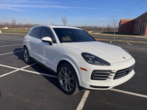 Used 2021 Porsche Cayenne image 1
