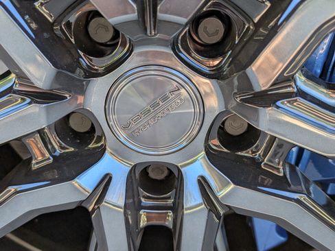 Used 2014 BMW 650i Convertible image 27