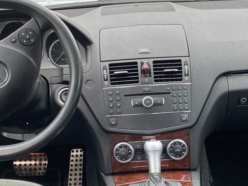 Used 2009 Mercedes-Benz C 300 4MATIC Sedan image 2