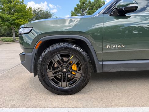 Used 2023 Rivian R1S Adventure AWD/4WD image 10
