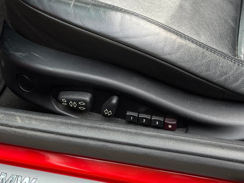 Used 2006 BMW Z4 3.0i image 16