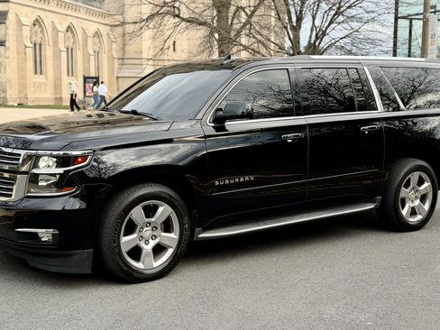 Used 2017 Chevrolet Suburban Premier image 27