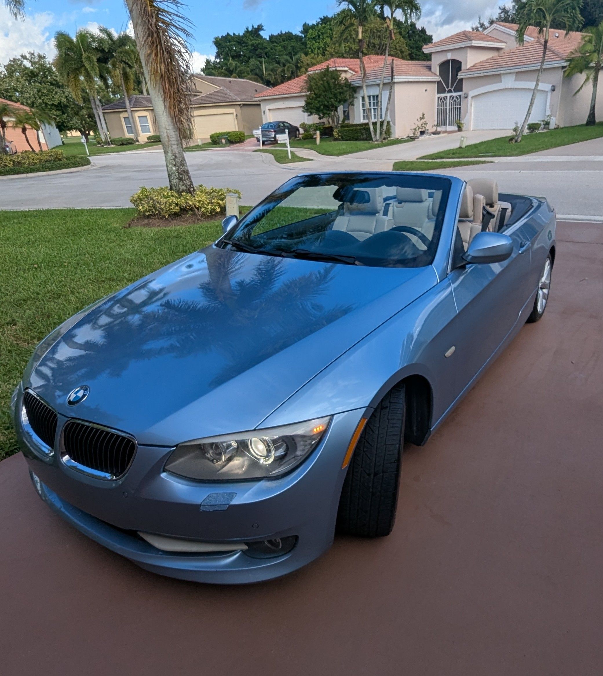 Used 2012 BMW 328i Convertible RWD image 2