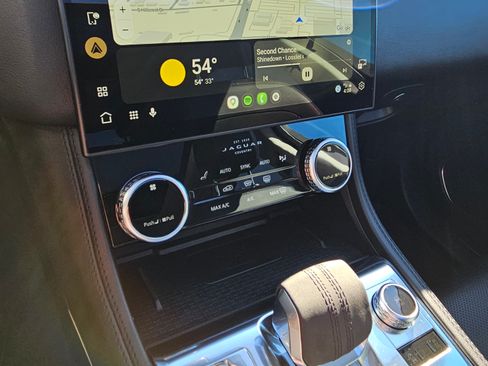 Used 2021 Jaguar F-PACE S image 11