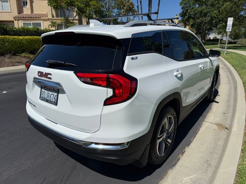 Used 2018 GMC Terrain SLT w/ Preferred Package FWD image 13