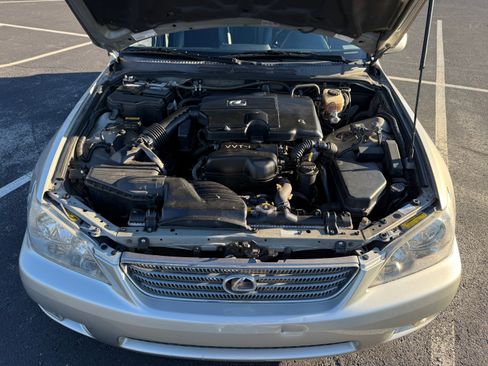 Used 2001 Lexus IS 300 image 11