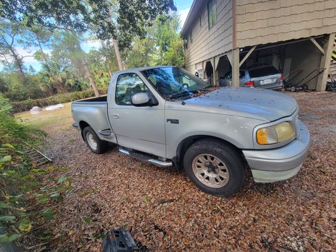 Used 2003 Ford F150 XLT image 8