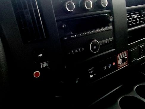 Used 2025 Chevrolet Express 3500 w/ Power Convenience Package image 8