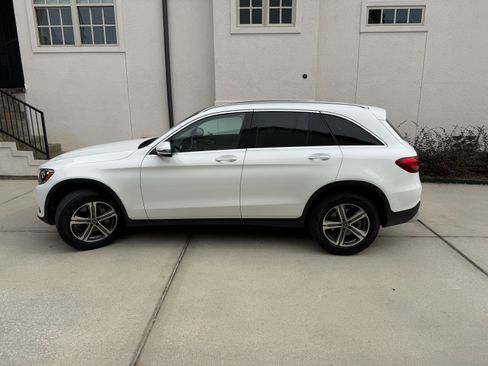 Used 2018 Mercedes-Benz GLC 300 300 Sport Utility 4D image 4