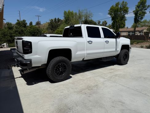 Used 2017 Chevrolet Silverado 2500 LTZ w/ Duramax Plus Package image 5
