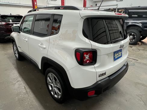 Used 2016 Jeep Renegade Latitude w/ Safety & Security Group image 6