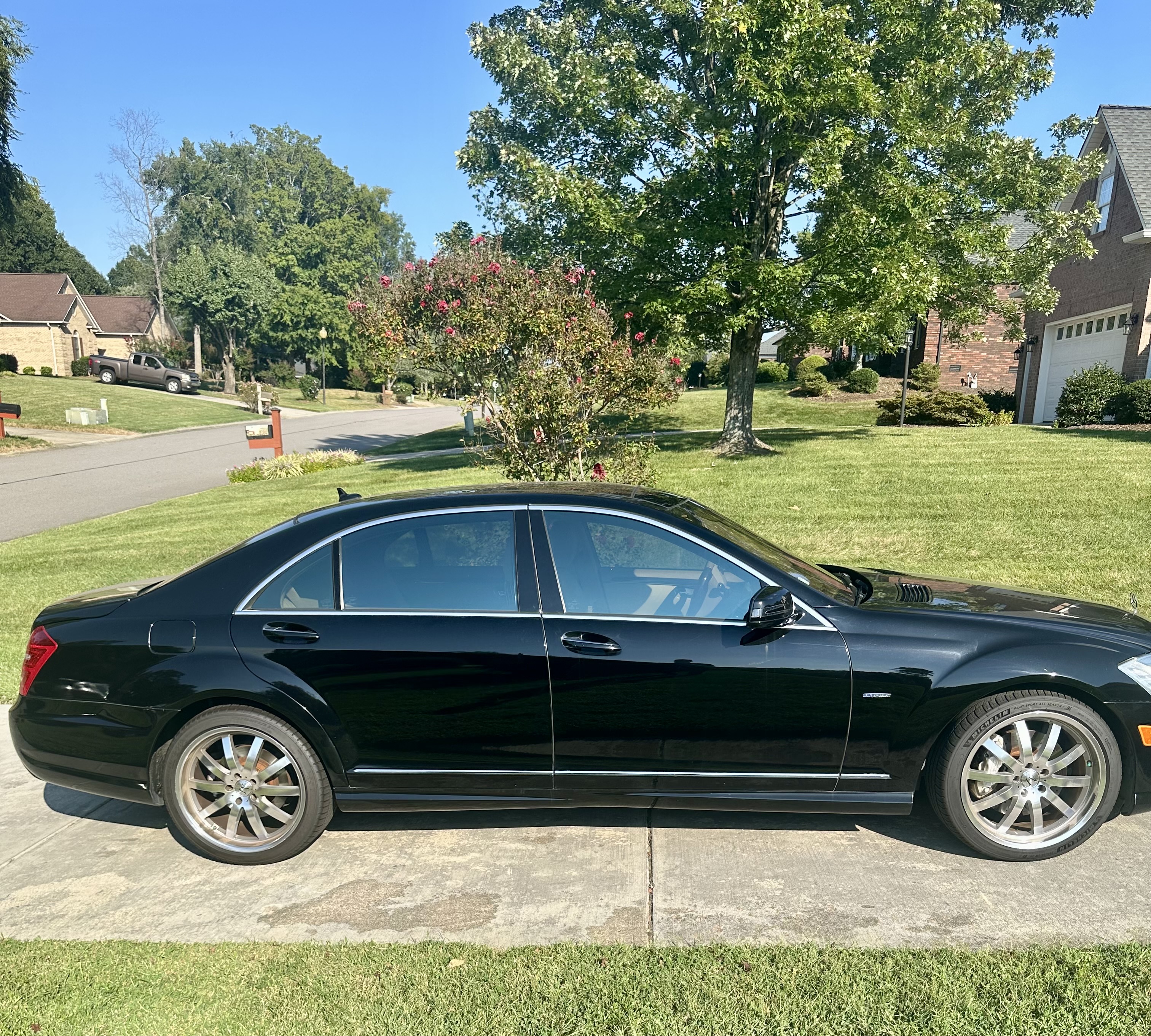 Used 2012 Mercedes-Benz S 550 image 2