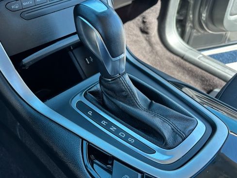 Used 2016 Ford Edge SEL image 12