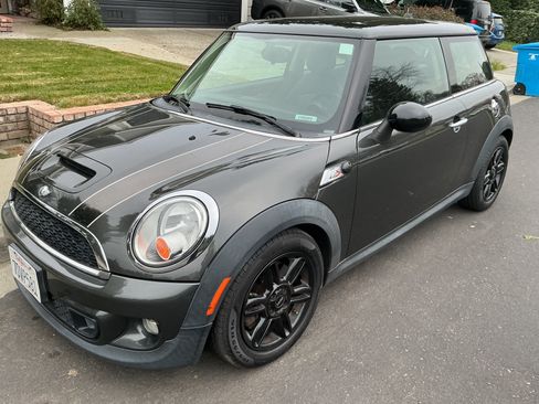 Used 2013 MINI Cooper S image 4